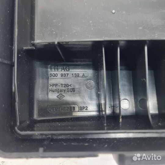 Крышка блока предохранителей Volkswagen Tiguan 2