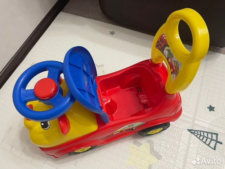 Детская машинка каталка толокар