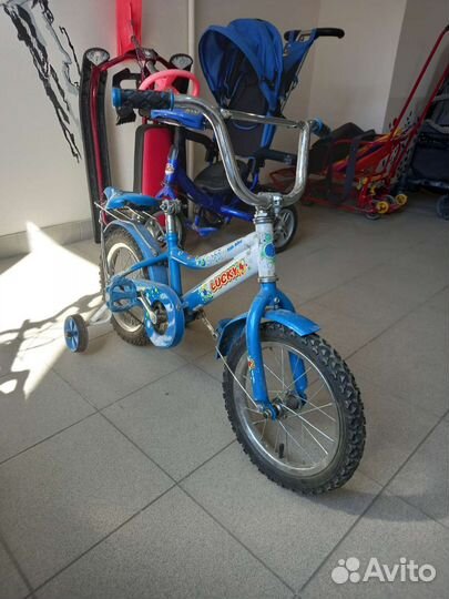 Детский велосипед четырехколесный