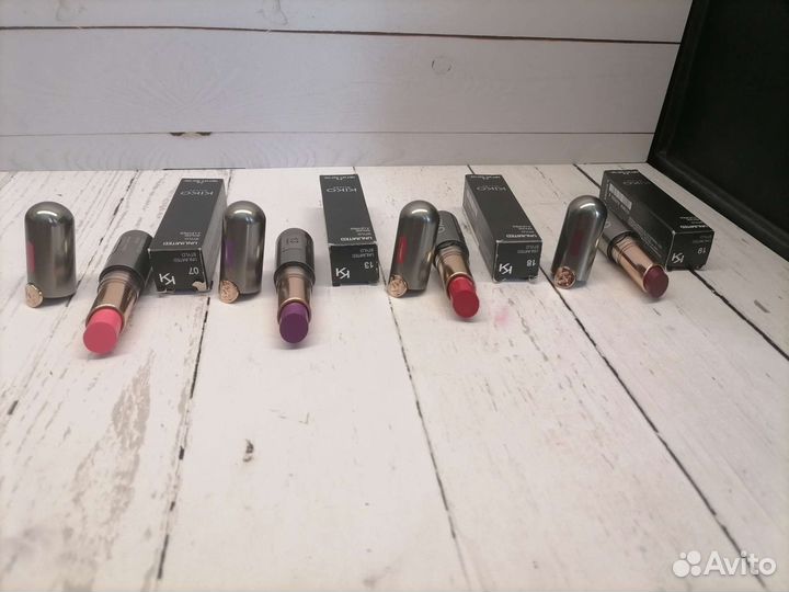 Стойкая кремовая помада с полуматовым финишем kiko