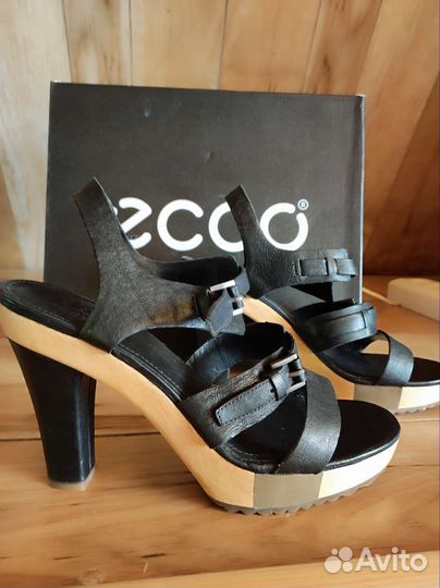 Босоножки ecco 39