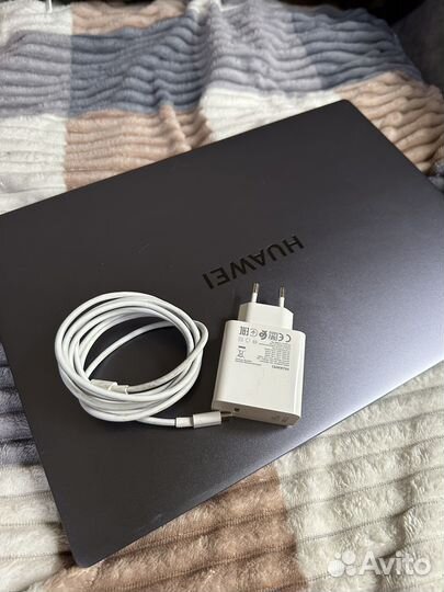 Huawei MateBook D16 i5-12500H 16/512 GB