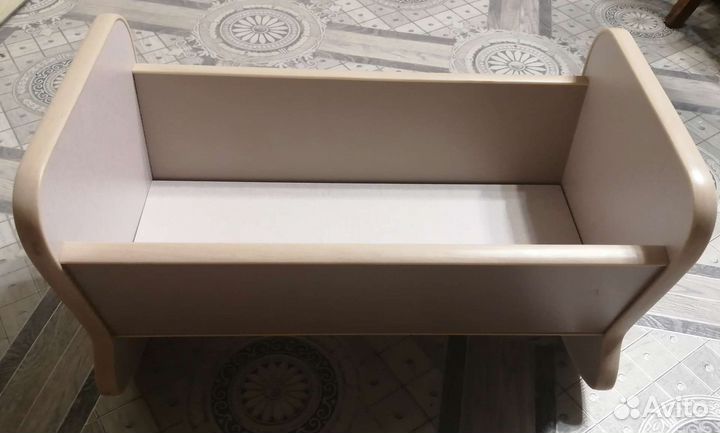 Детская кроватка для кукол