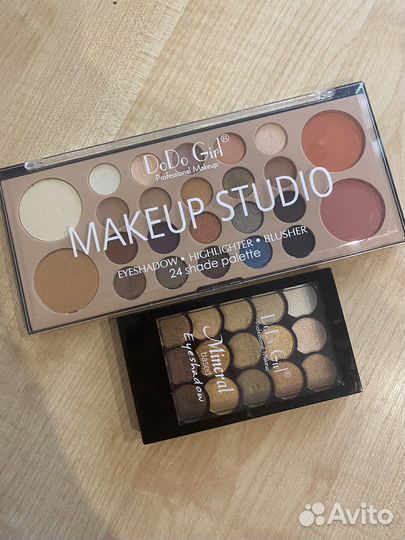 Палитра теней для век и румяна