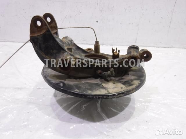 Кулак задний правый