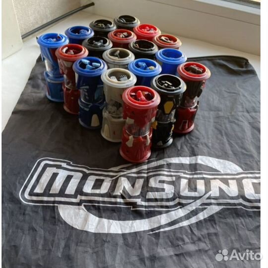 Игрушки Monsuno