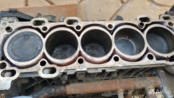 Двигатель volvo xc70