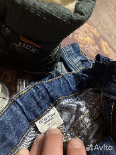Джинсы на 3 -4 года, состояние отличное
