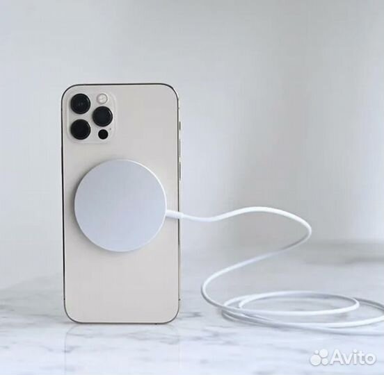 Беспроводная зарядка MagSafe Charger