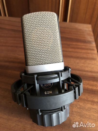 Продам AKG 214