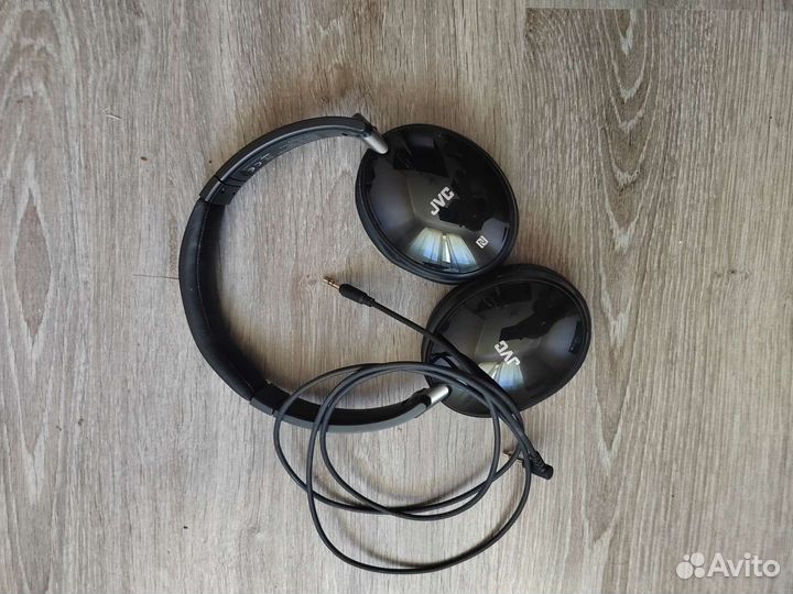 Беспроводные наушники jvc