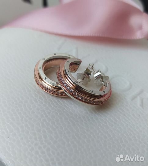 Серьги Pandora signature