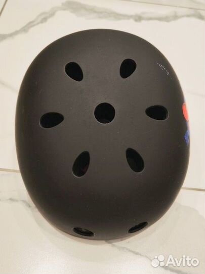 Щлем защитный детский reaction