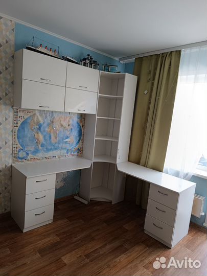 Школьный уголок на двоих