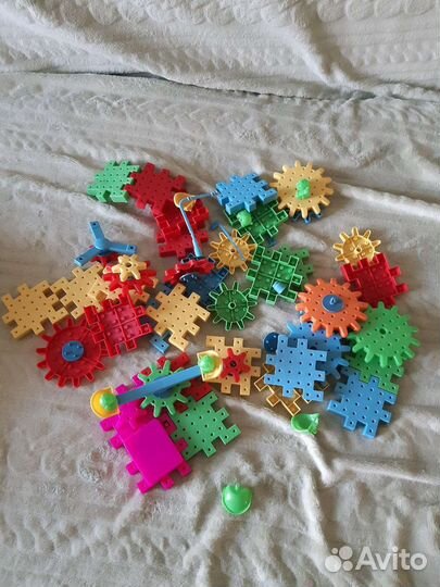 Конструктор с шестерёнками