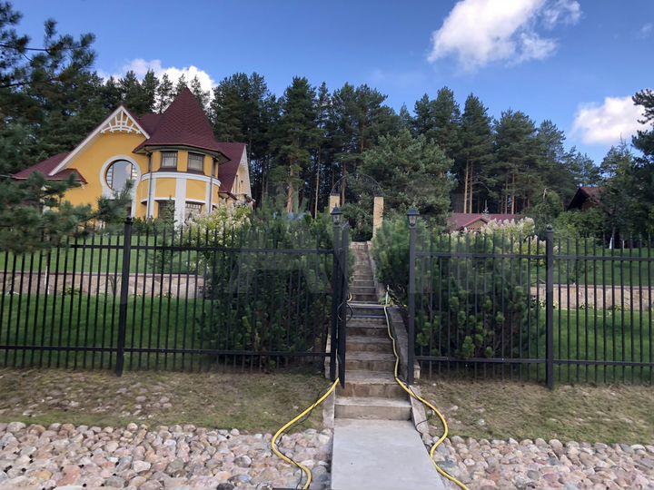 Коттедж 651 м² на участке 34,9 сот.