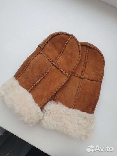 Варежки женские