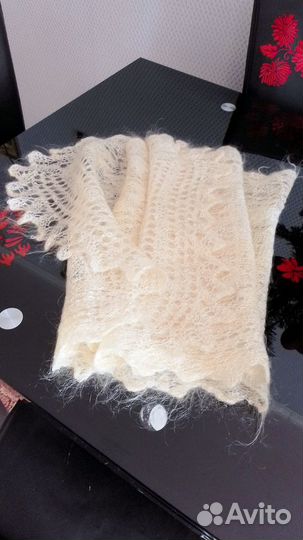 Палантин (дарим позитив женщинам)