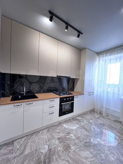 2-к. квартира, 55 м², 9/10 эт.
