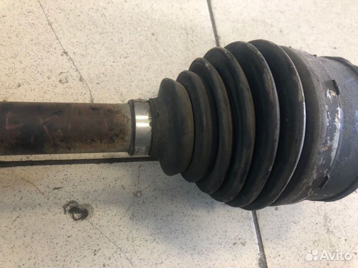 Привод передний левый Lexus Is250