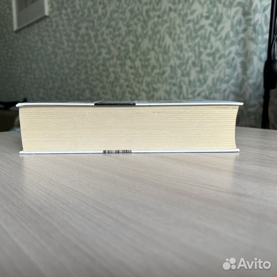 Книга Ханья Янаги Маленькая Жизнь