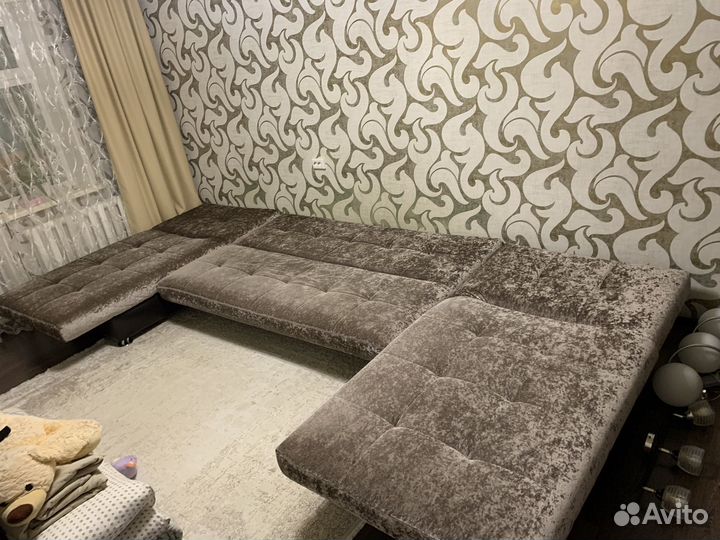 Диван