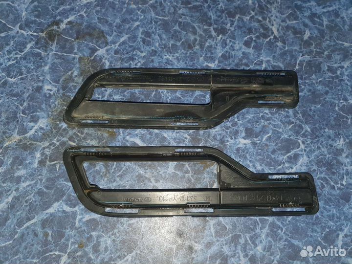 Решётка бампера Hilux 8