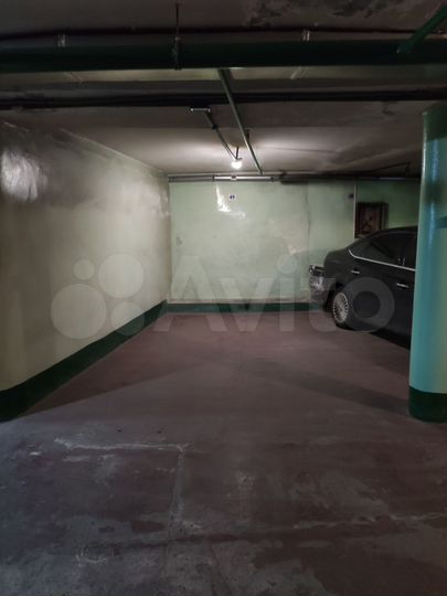 Машиноместо, 20 м²