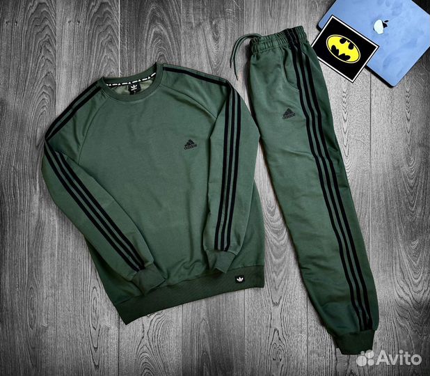 Спортивный костюм Adidas