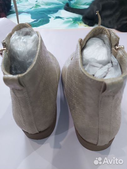 Ботинки женские 36 новые