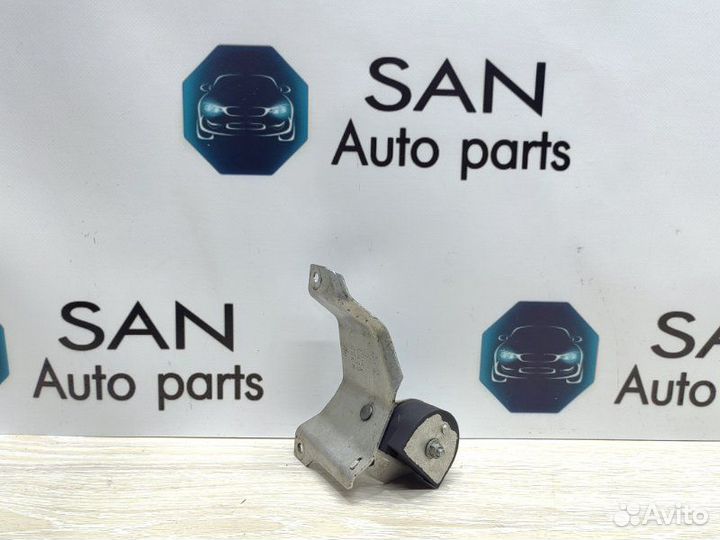 Кронштейн компрессора кондиционера Bmw X5 E70