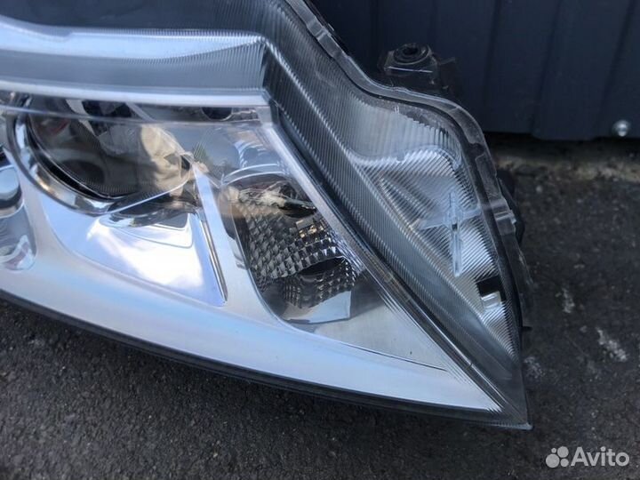 Фара галогеновая передняя правая Suzuki Vitara 2