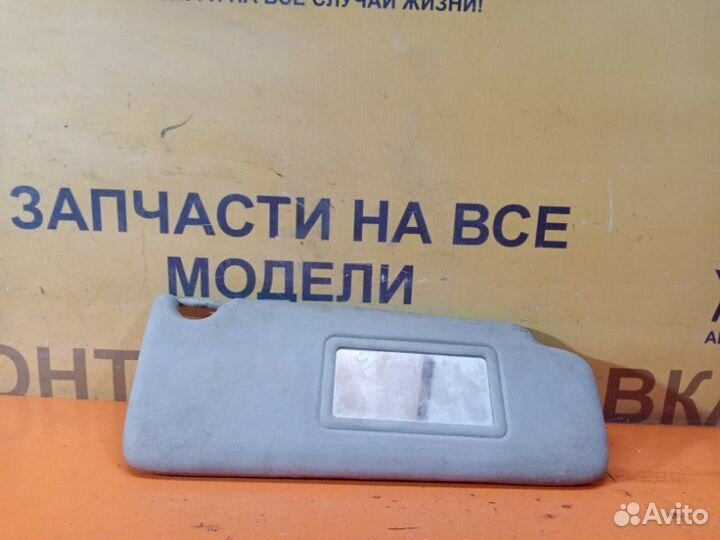 Козырек солнцезащитный передний правый Renault