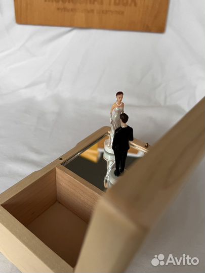 Музыкальная шкатулка с балериной из клена