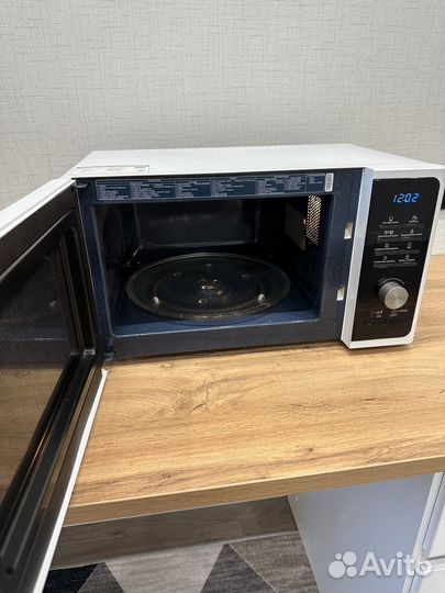 Микроволновая печь Samsung MS23F301TQW