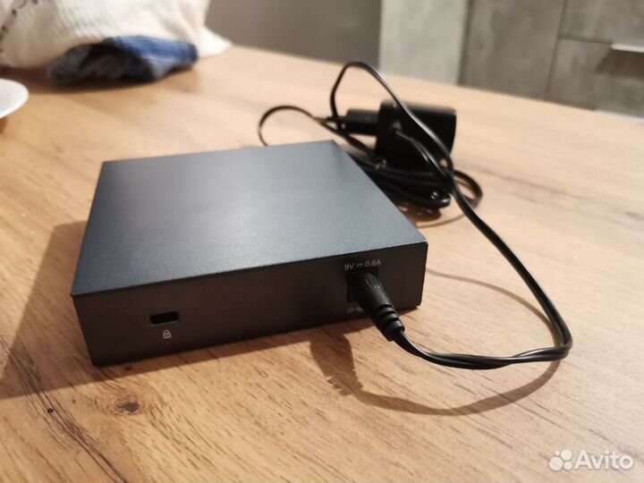 Коммутатор TP-Link TL-SG105