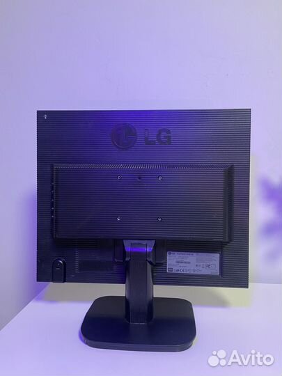 Монитор LG flatron L1918S