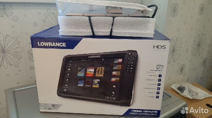 Эхолот Lowrance HDS-12 Carbon 3in1