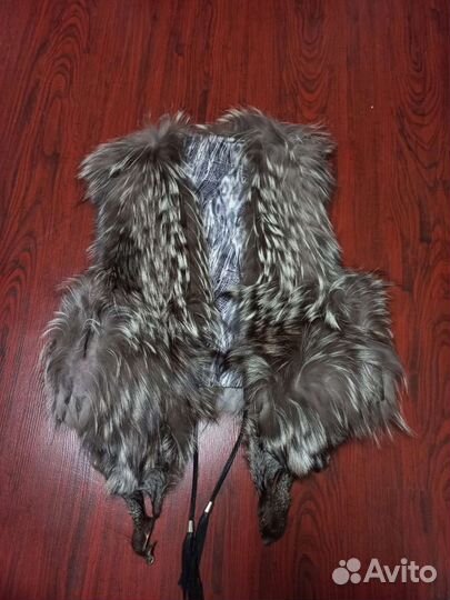 Жилетка из чернобурки натуральная