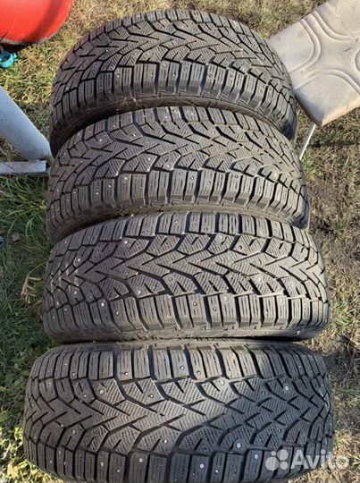 Gislaved Nord Frost 200 SUV 235/65 R17