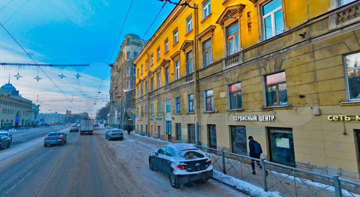Продажа помещения с витринами у метро Пушкинская