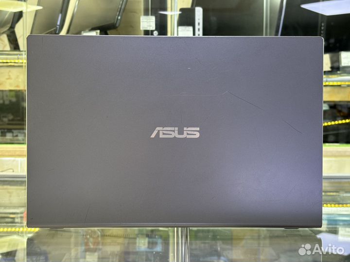 Ноутбук 15.6 Asus Ryzen 3/8Gb/Vega 3/ssd256Gb