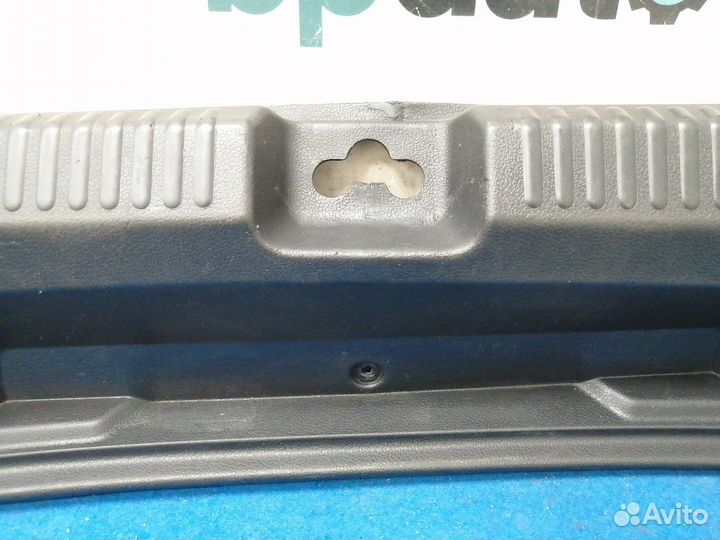 Накладка задней панели 6RU863459A Volkswagen Polo