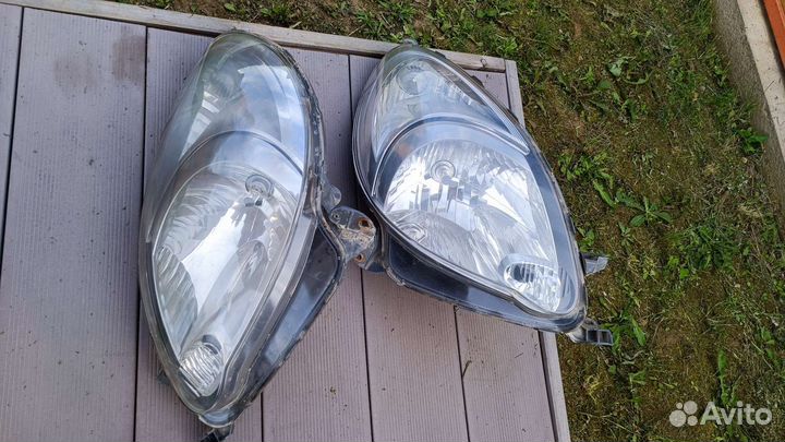 Фара toyota funcargo