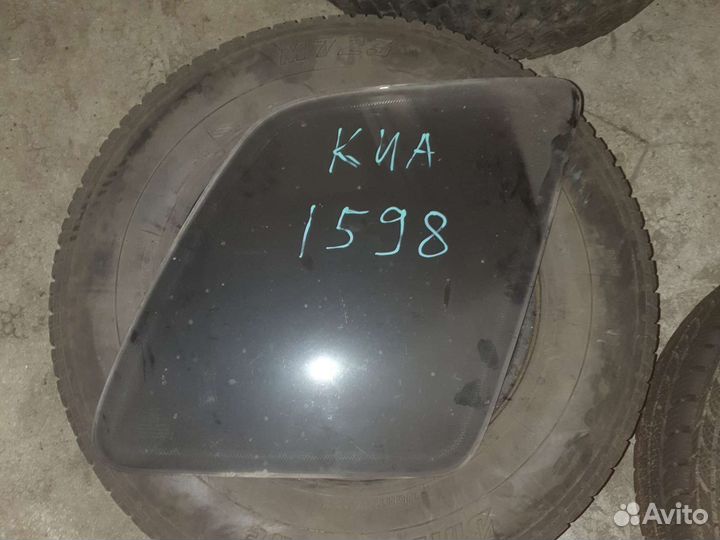 Стекло заднее Киа Спортейдж 1 глухое