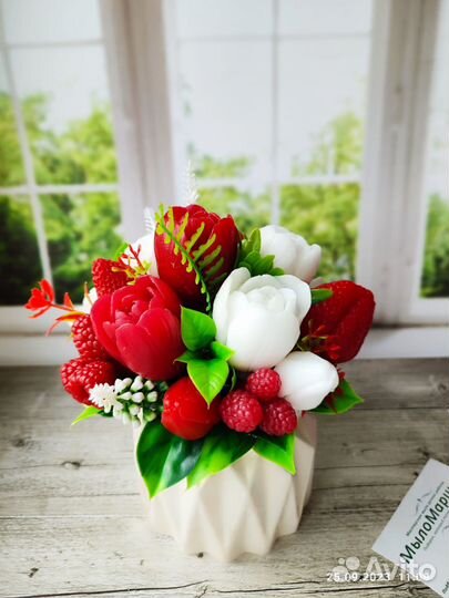 Букет из мыла ручной работы в кашпо