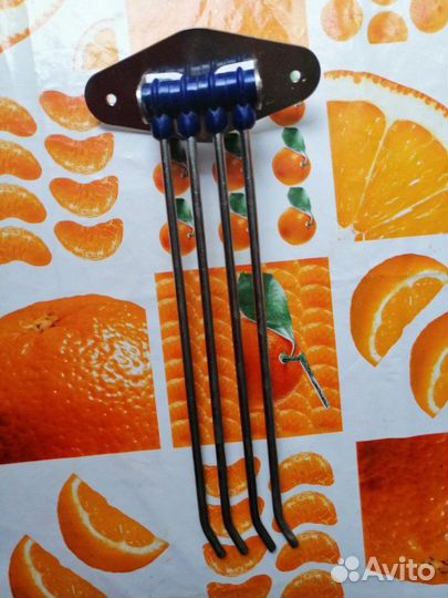 Полотенцесушитель на четыре полотенца настенный