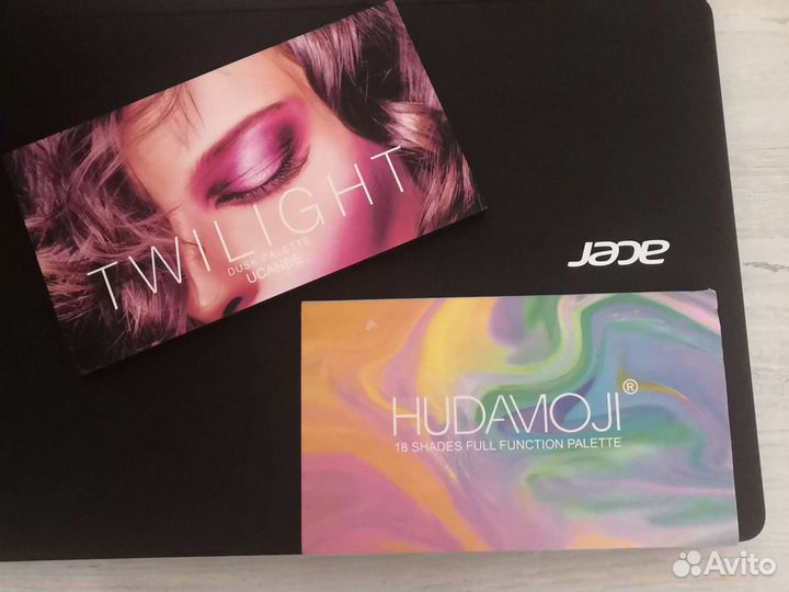 Палетка теней для век