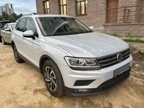 Volkswagen Tiguan 2.0 AMT, 2018, 115 600 км, с пробегом, цена 2 450 000 руб.