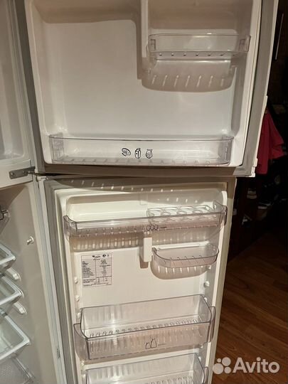 Холодильник бу whirlpool (no frost)